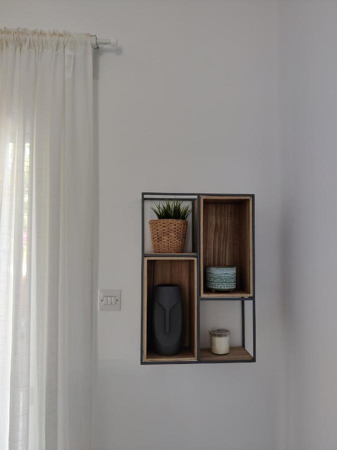 Rachel Suite By The Pool Paphos ภายนอก รูปภาพ