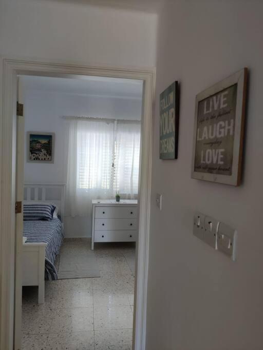 Rachel Suite By The Pool Paphos ภายนอก รูปภาพ