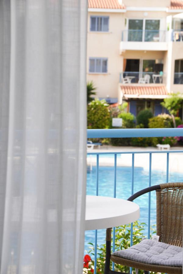 Rachel Suite By The Pool Paphos ภายนอก รูปภาพ
